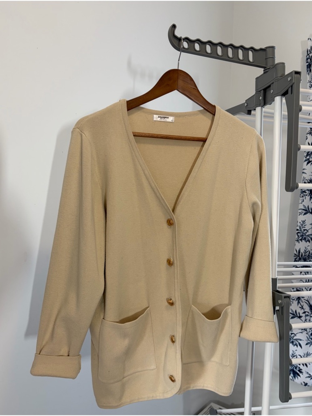 zeagoo Beige V-Neck Button Front Women's Cardigan